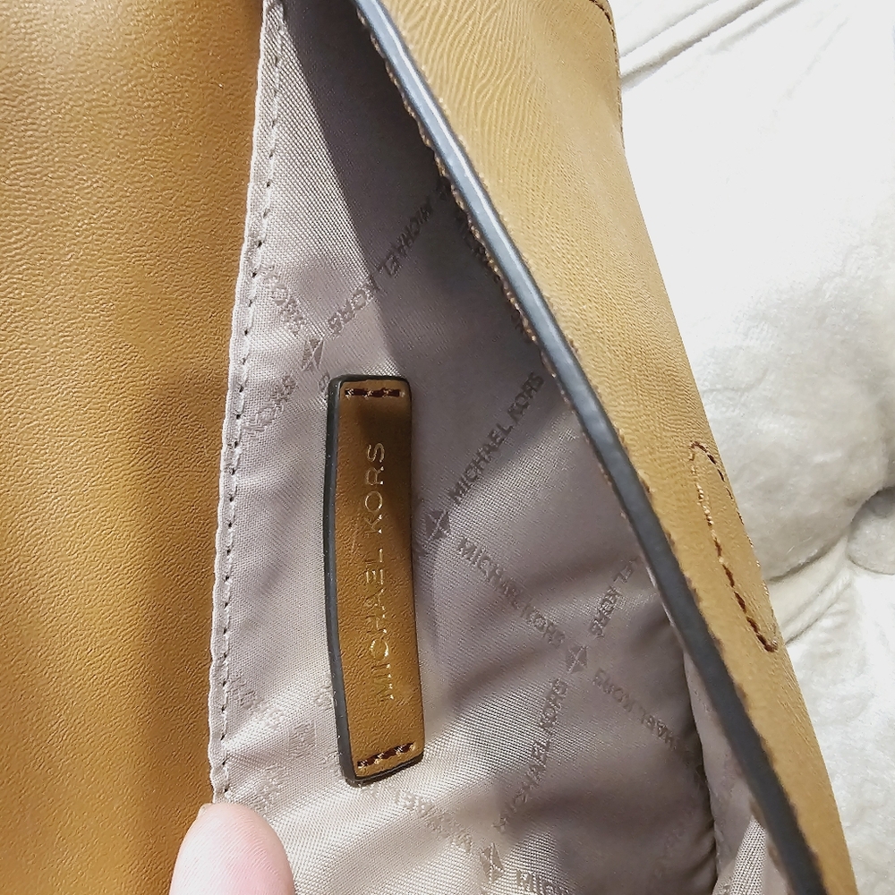 NEW MICHAEL KORS Maisie Medium Logo 2-in-1 Backpack - Picture 8 of 12
